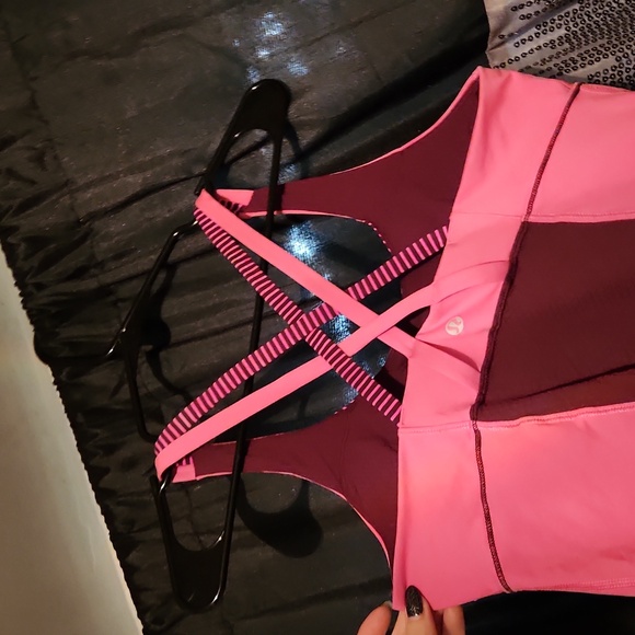 ⭐️LULULEMON STRIPED TANK - Picture 3 of 3